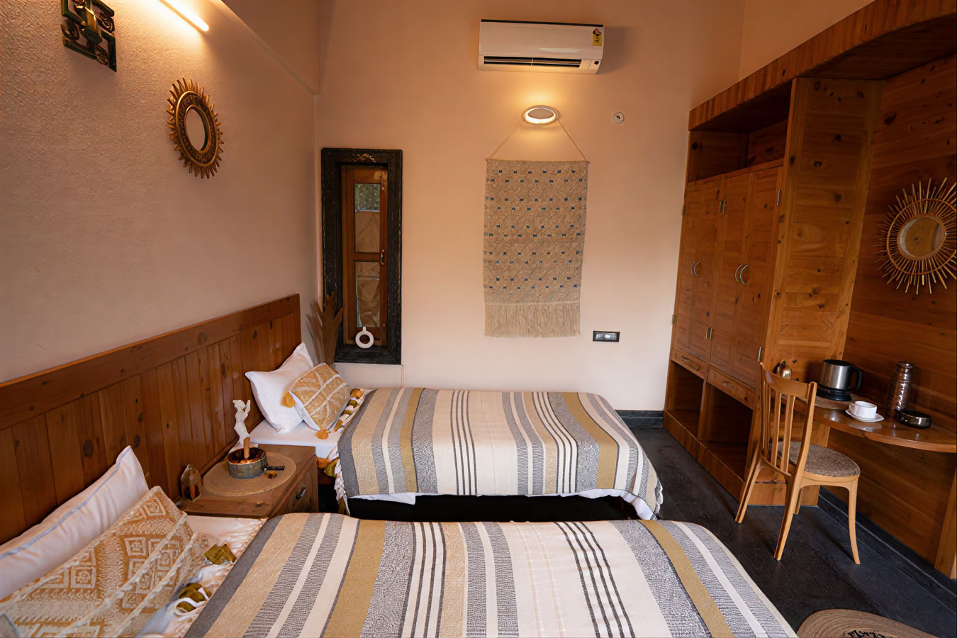300-timmars yogalärarutbildning i Rishikesh – 13 aug–11 sep 2026
