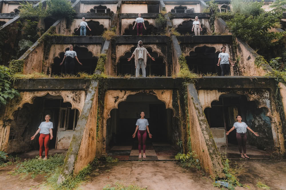 300-timmars yogalärarutbildning i Rishikesh – 13 aug–11 sep 2026