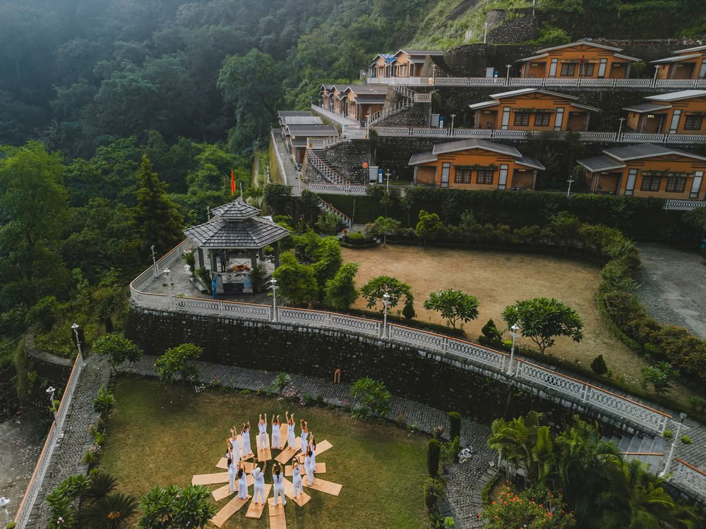 300-timmars yogalärarutbildning i Rishikesh – 5 okt – 3 nov 2026