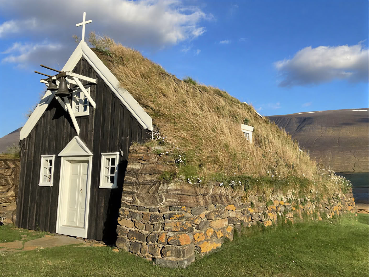 Yoga- och vandringsresa till norrskenet på Island