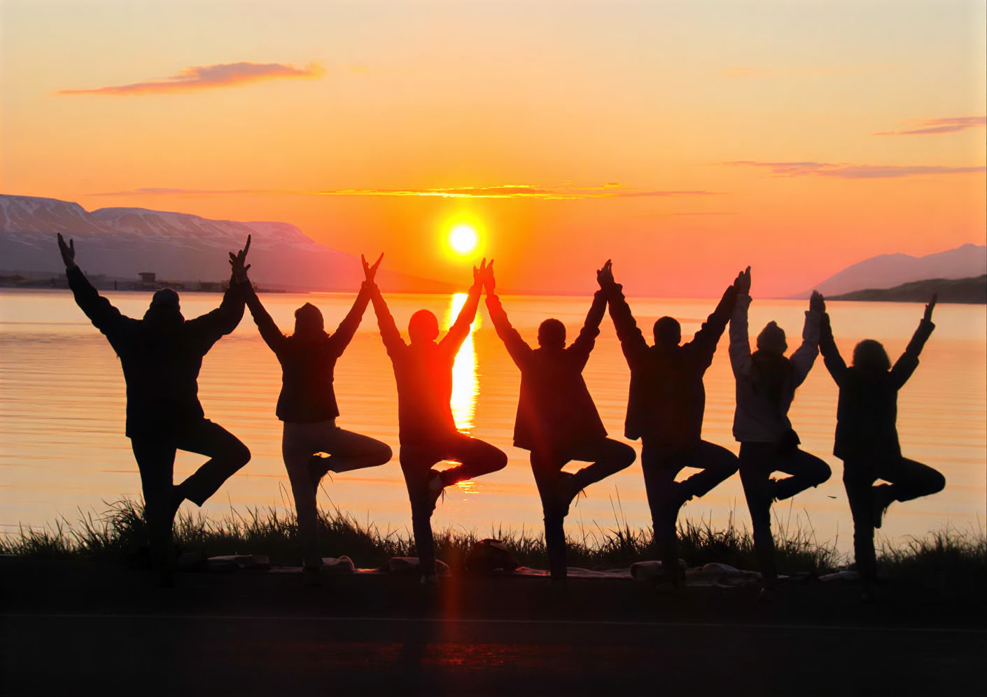 Yoga- och vandringsretreat under midnattssolen på Island – datum 2025