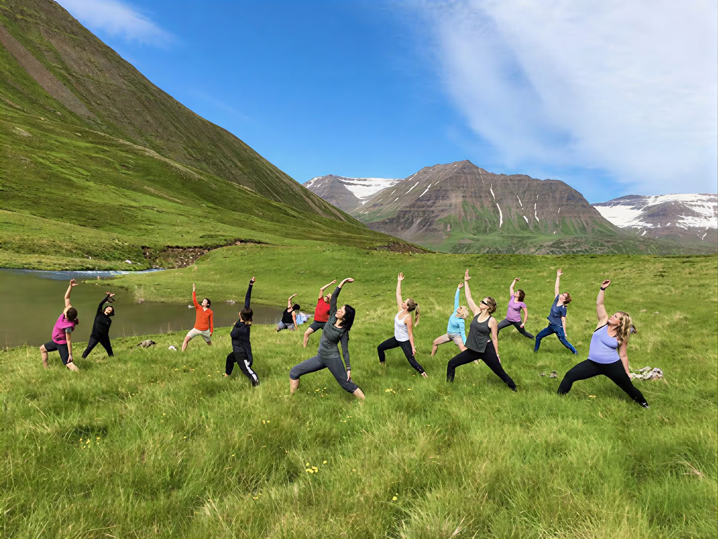 Yoga- och vandringsretreat under midnattssolen på Island – datum 2025