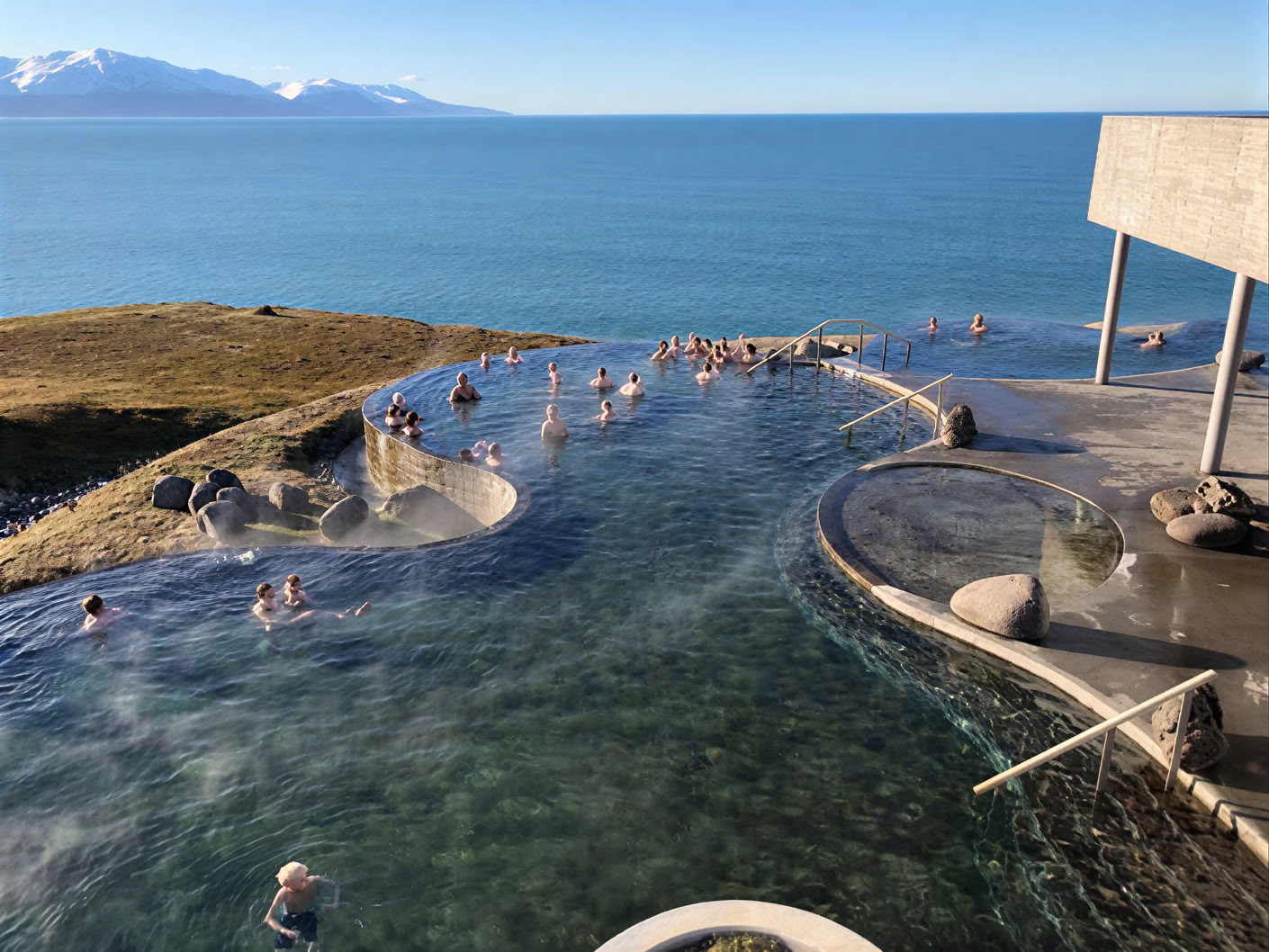 Yoga- och vandringsretreat under midnattssolen på Island – datum 2025