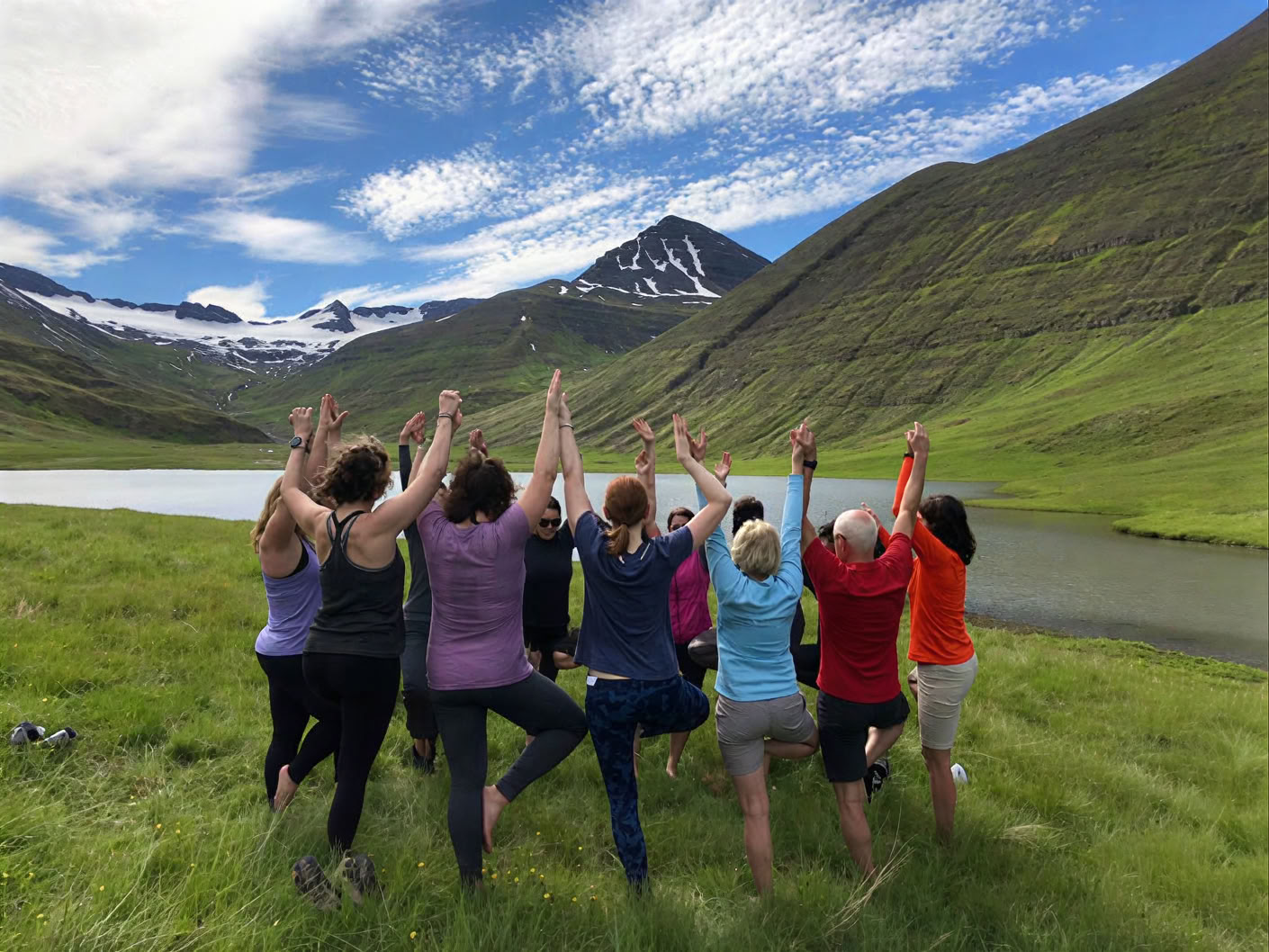 Yoga- och vandringsretreat under midnattssolen på Island – datum 2025