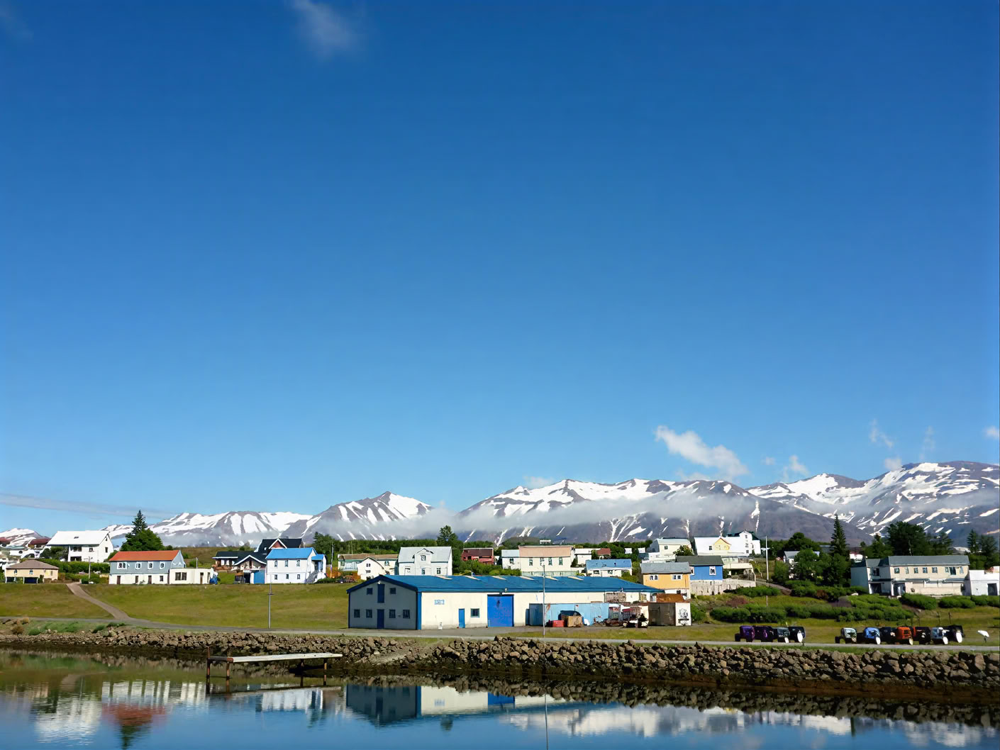 Yoga- och vandringsretreat under midnattssolen på Island – datum 2026