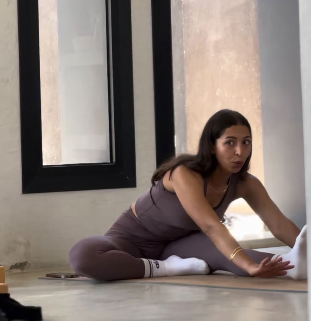 Privat yogaklass med Aya