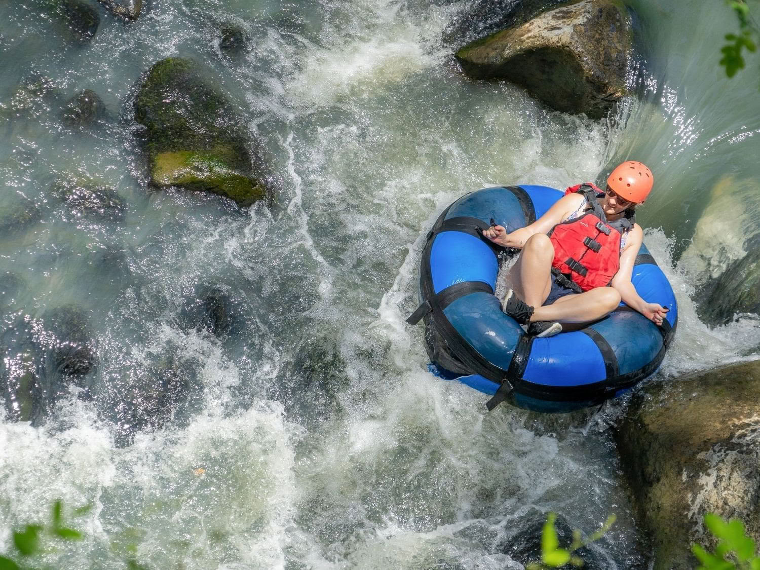 Tubing på floden