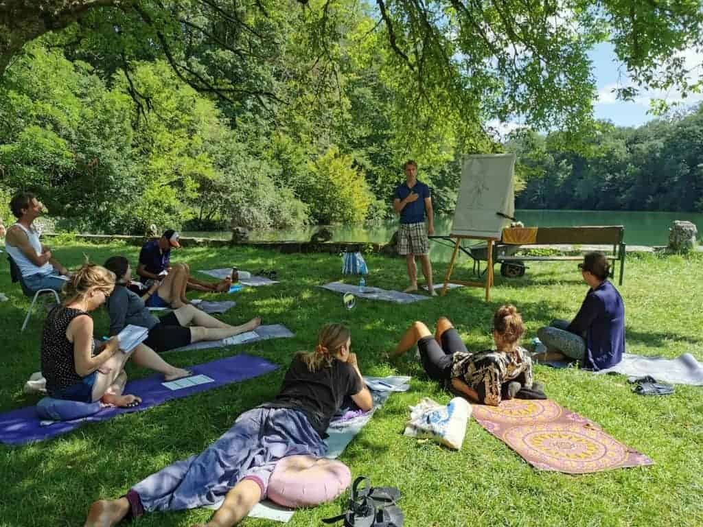 Yoga och gående meditation