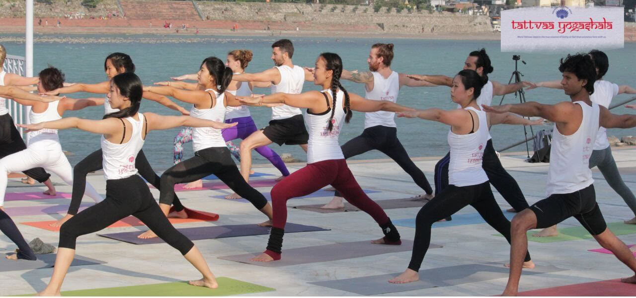 500 timmars hatha-yoga lärarutbildning
