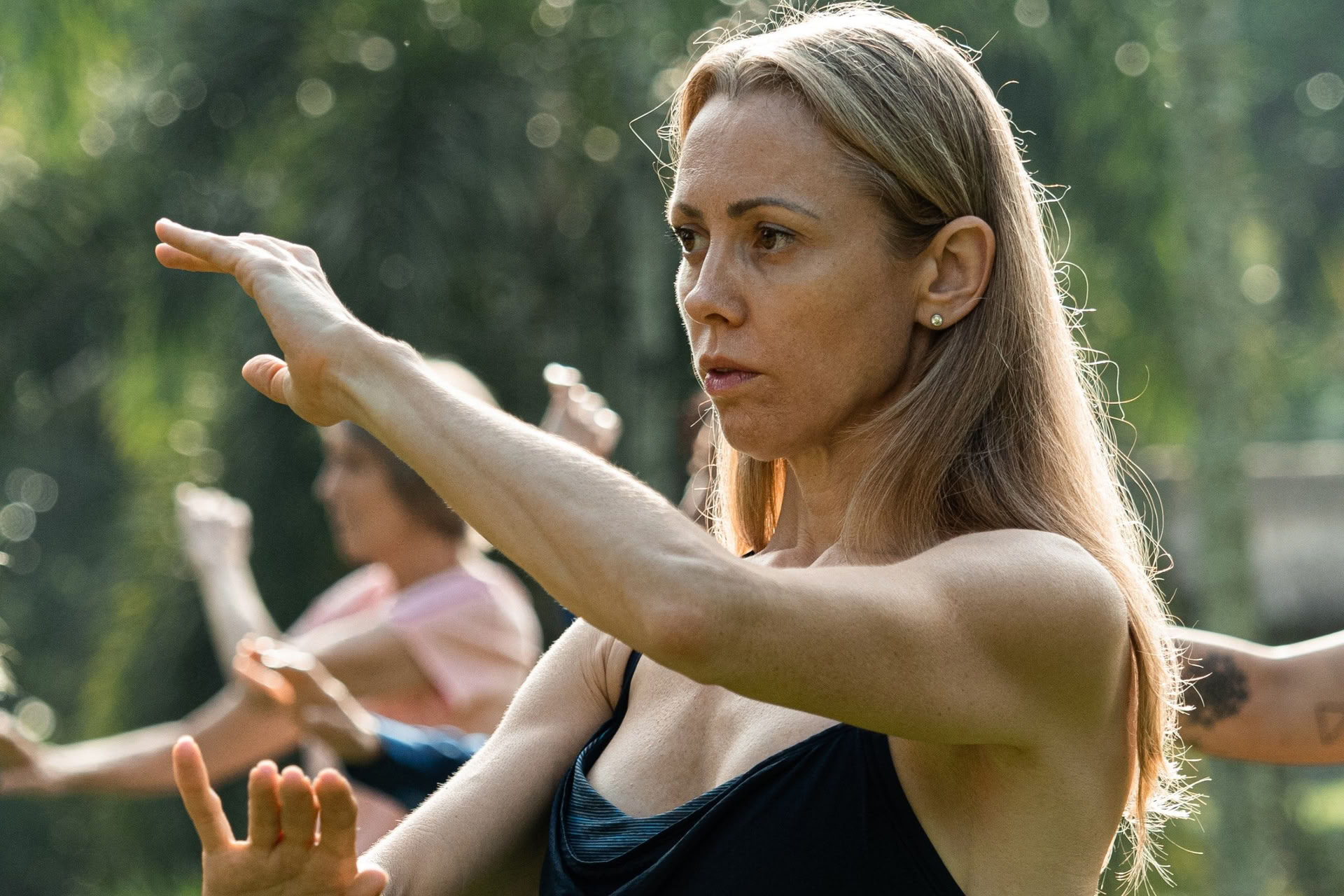 Qigong lärarutbildning nivå 1 i skogen och på klipporna