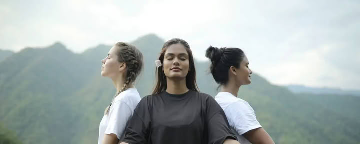 300 timmars yogalärarutbildning i Rishikesh – 13 aug–11 sep 2026