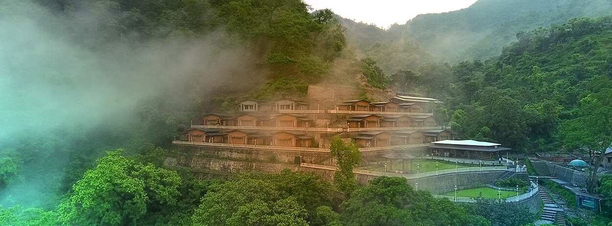 300 timmars yogalärarutbildning i Rishikesh – 28 nov – 27 dec 2026