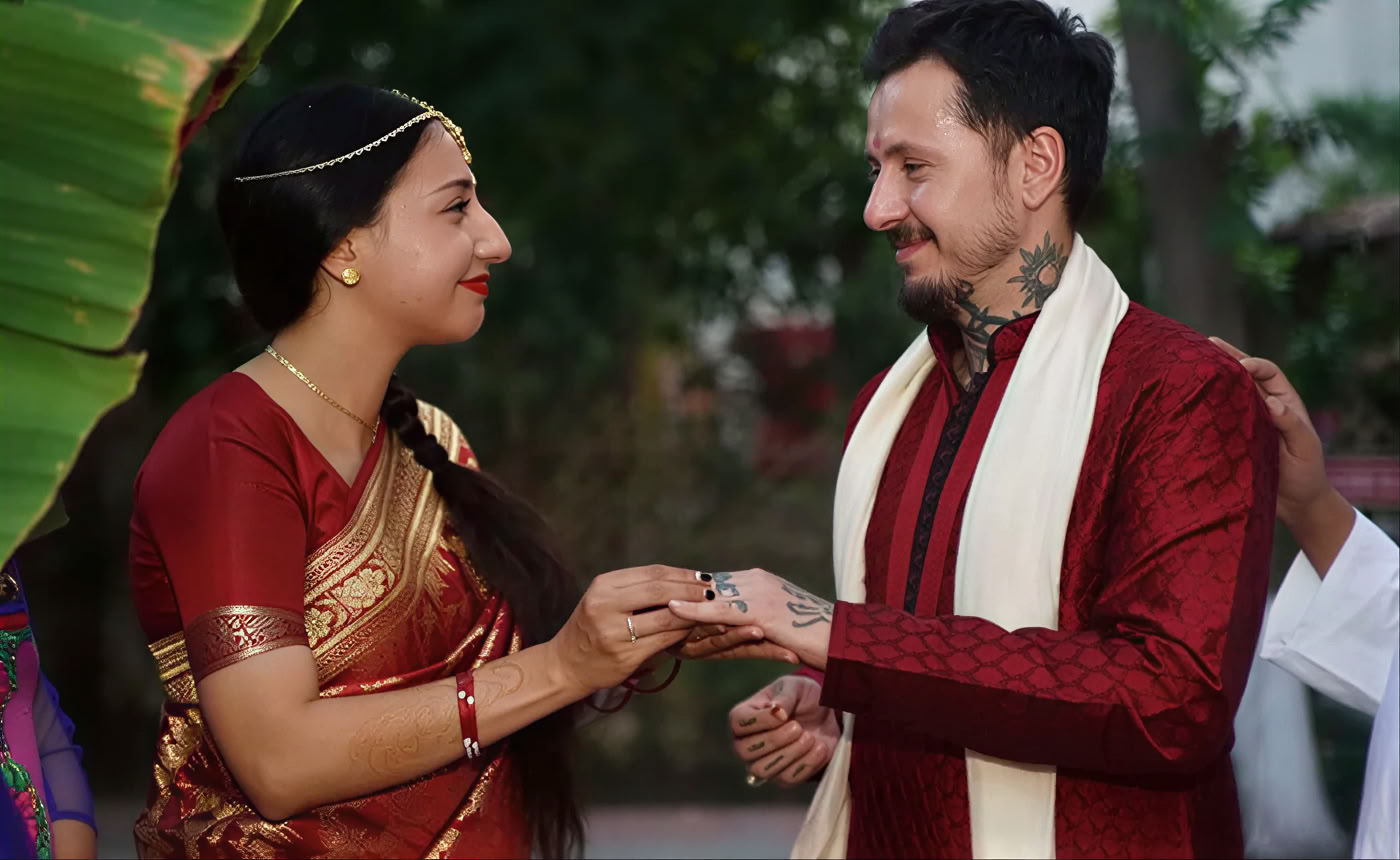 Arrangör av vedisk hinduiskt bröllopsceremoni i Rishikesh