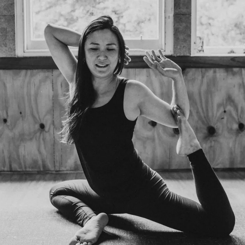 Intuitivt flödesyoga med Crystal Tan