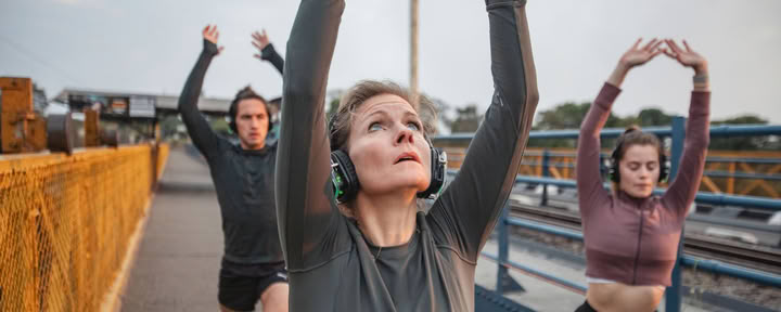 Yoga på bron