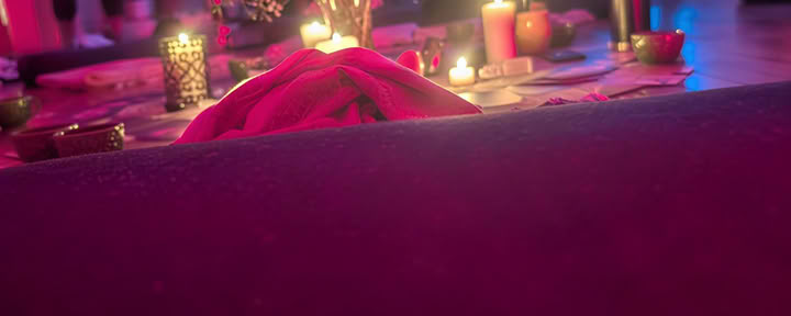 Intuitiv rörelse och meditation (Aimee)