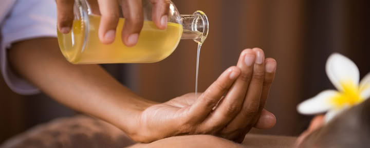 Thaimassage & oljemassage för ryggen