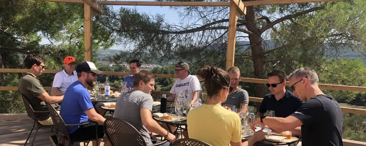 Affärsretreat: Öka teamets produktivitet och innovation på Can Vital i Barcelona