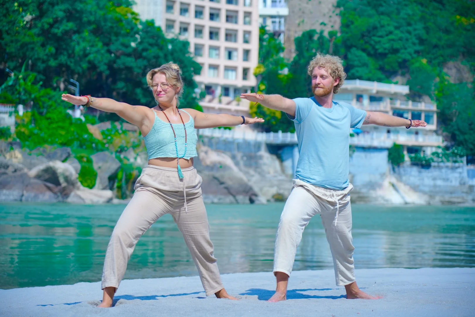 Gravid- och postnatal yogalärarutbildning i Rishikesh, Indien