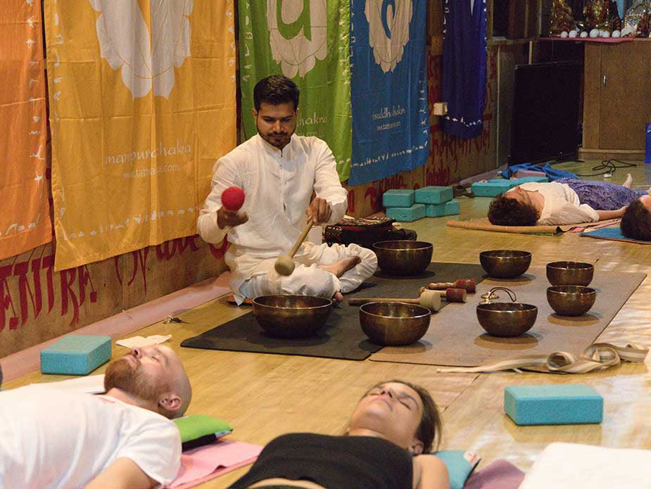 Ljudhelande yogalärarutbildning i Rishikesh