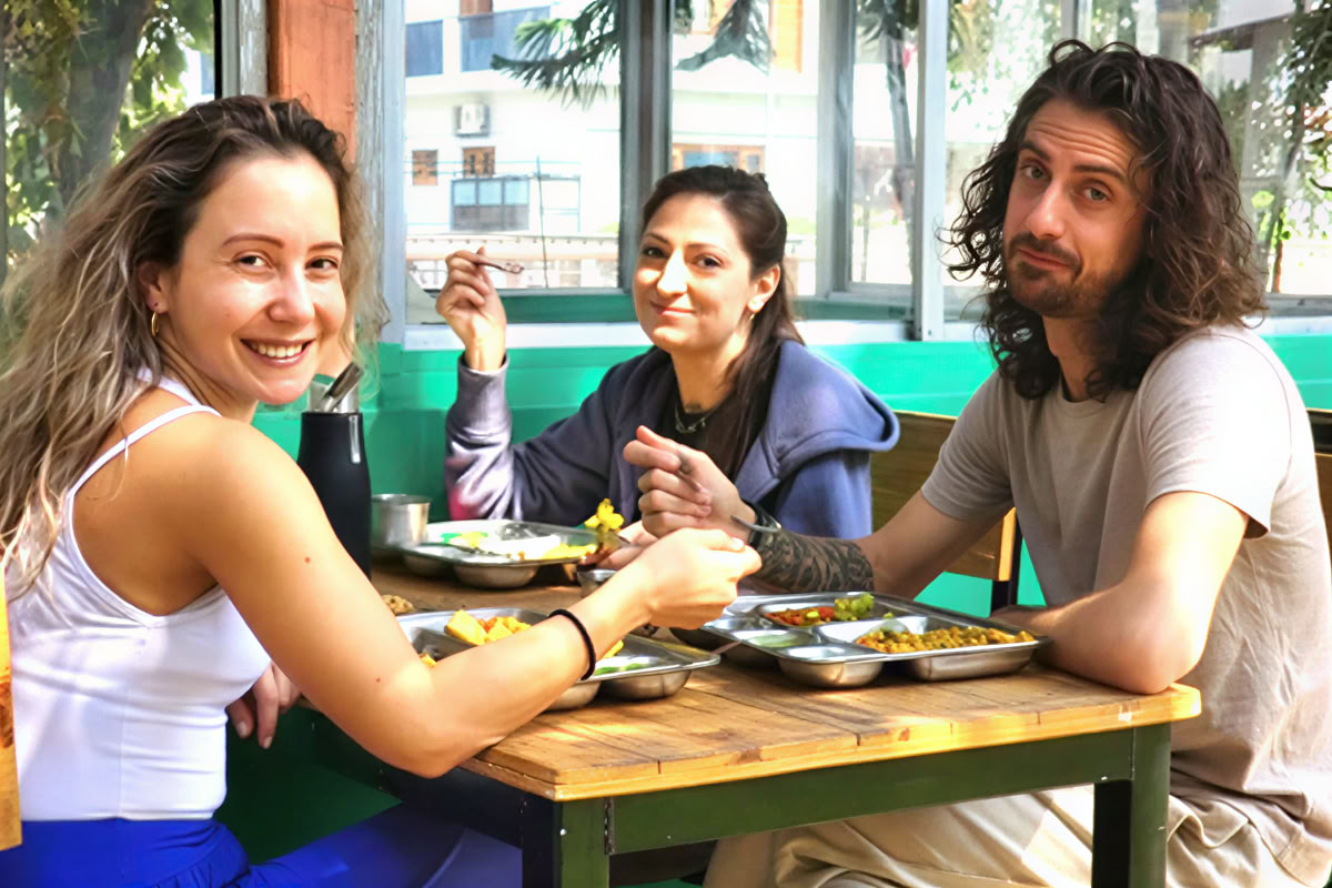 Ljudhelande yogalärarutbildning i Rishikesh