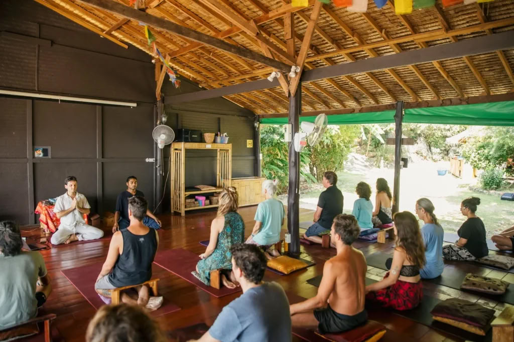 300 timmars Hatha Yoga-lärarutbildning