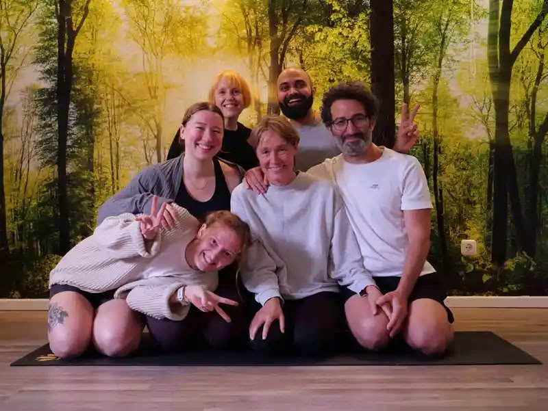 100 timmars Ashtangaträning