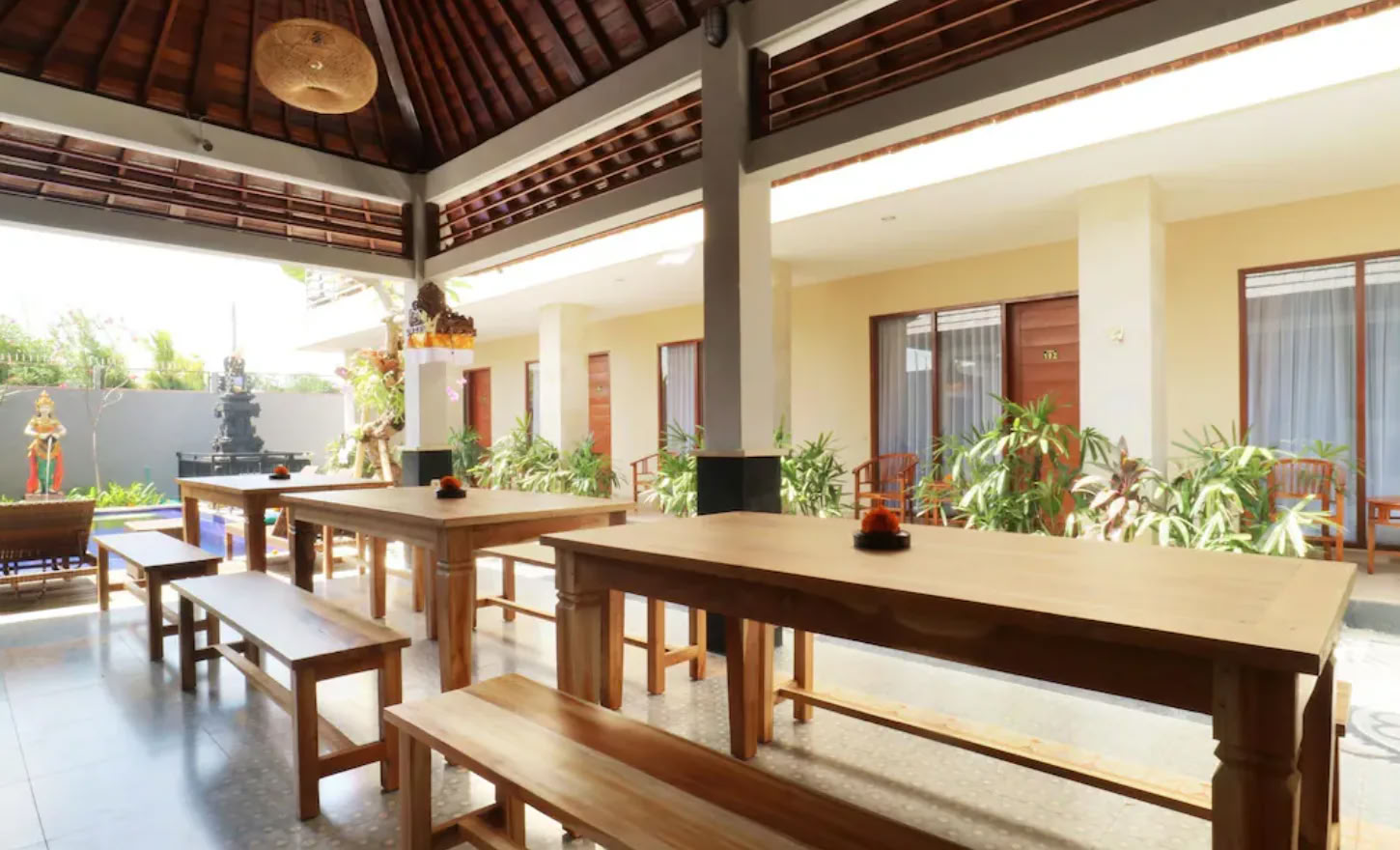 300-timmars yogalärarutbildning på Bali