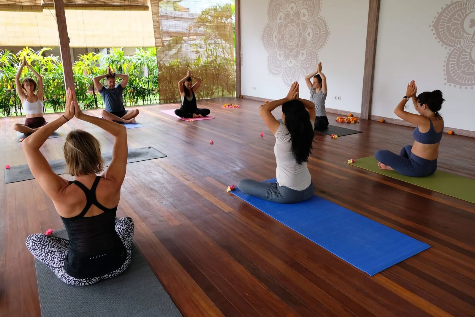 300-timmars yogalärarutbildning på Bali