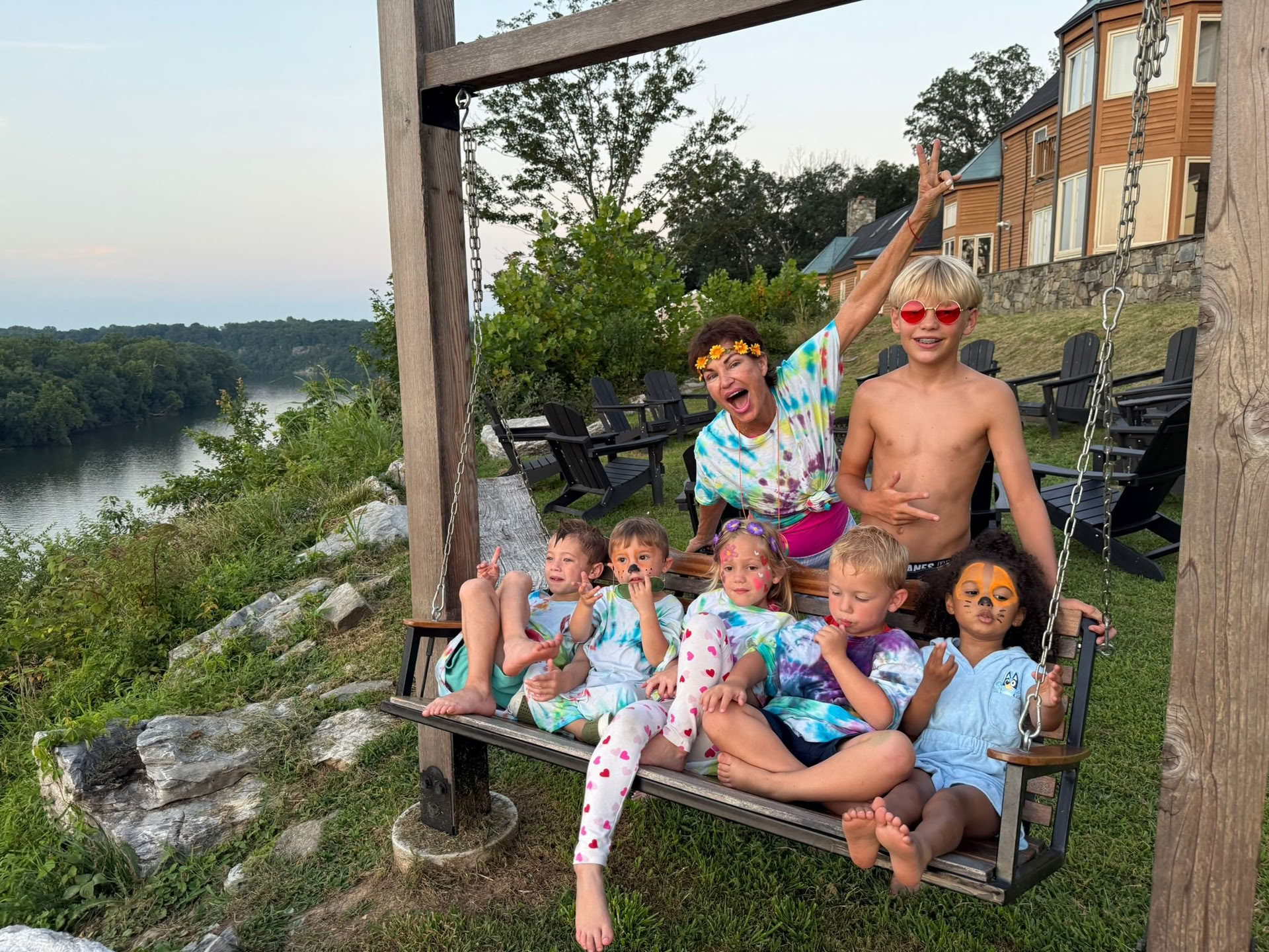 Casa Om Kids Camp med Hargobind och Siana