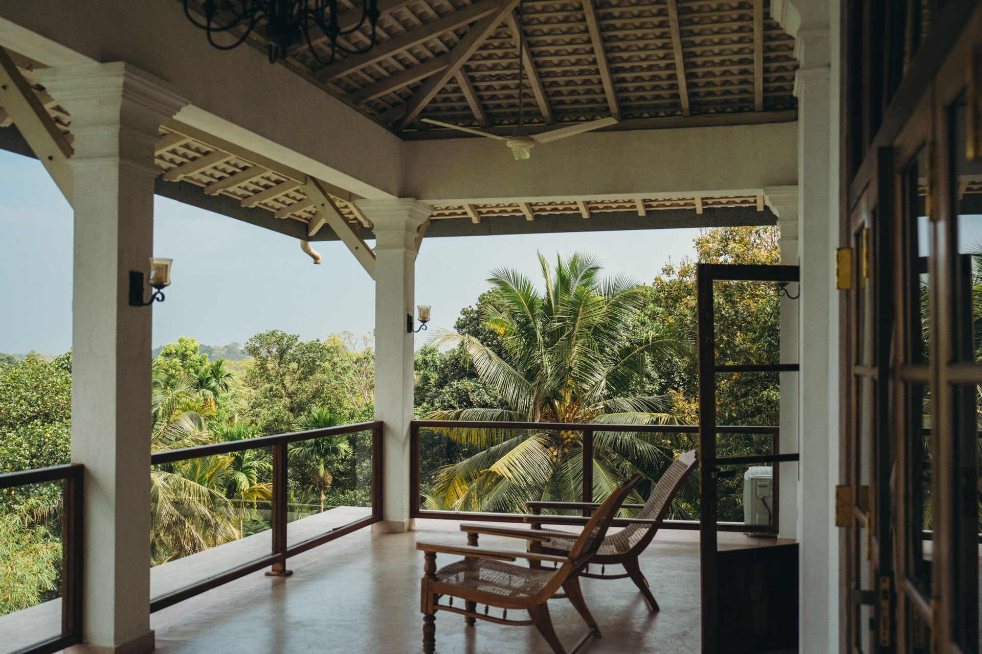 Synergi Vinyasa-yogaretreat på Lanka Yoga