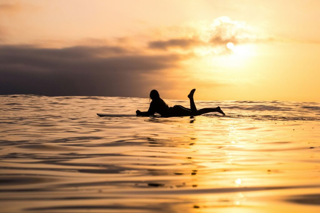 Surf- och yogaretreat för påverkan