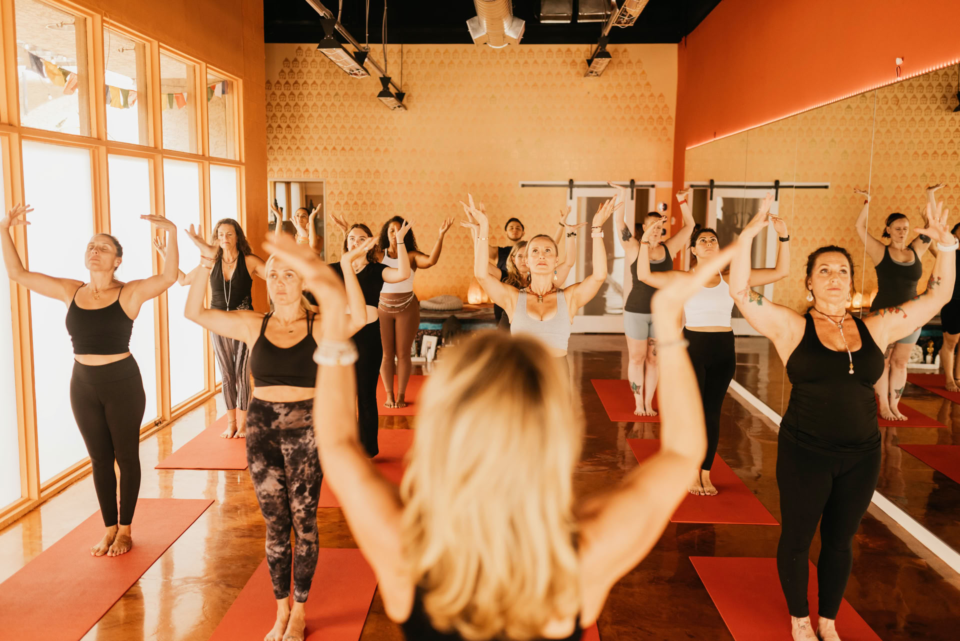 200 timmar Kundaliniyoga-lärarutbildning