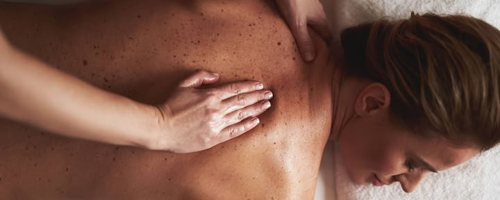 CNT ryggmassage för läkning
