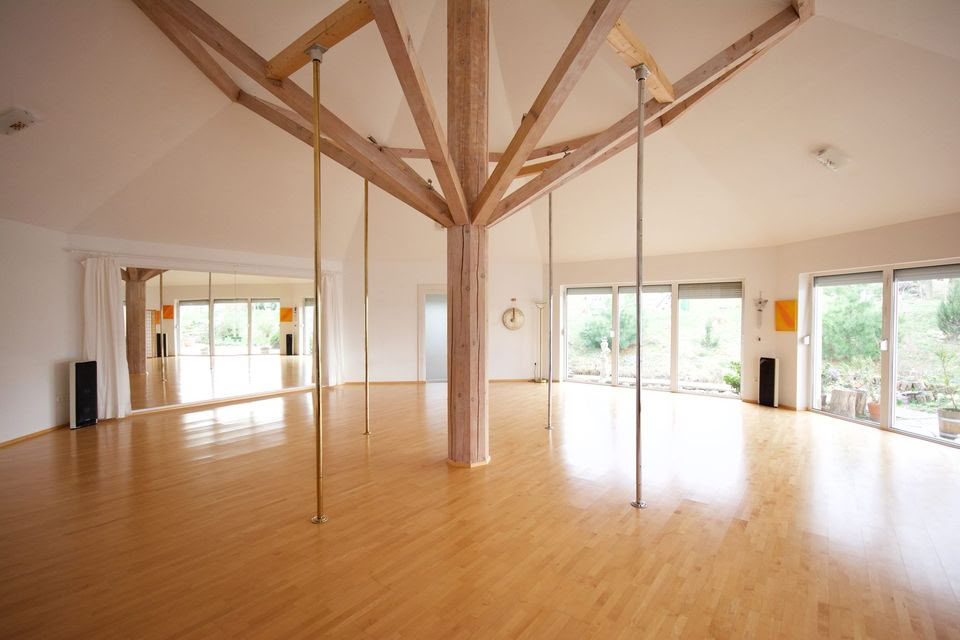 Yoga- och pole-retreat