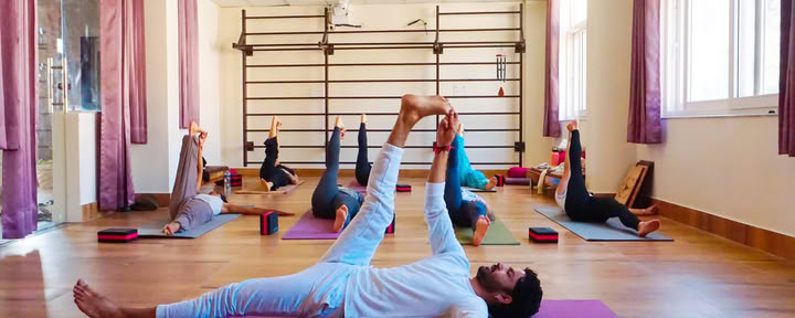 4 dagars yogaretreat i Rishikesh, Indien för djup avslappning