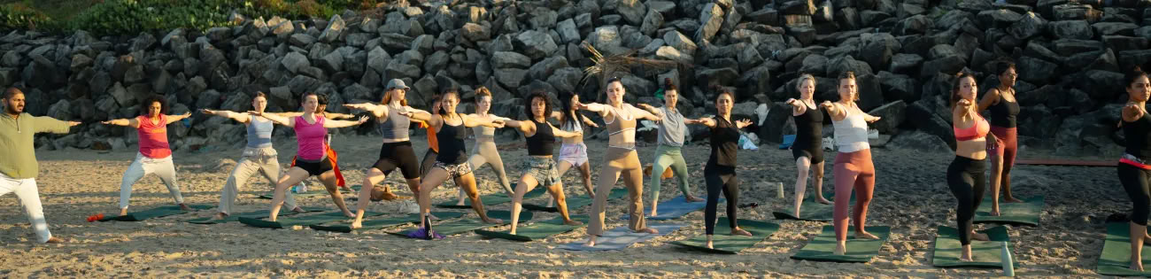 Drop-in-yogaklasser i Varkala, Kerala