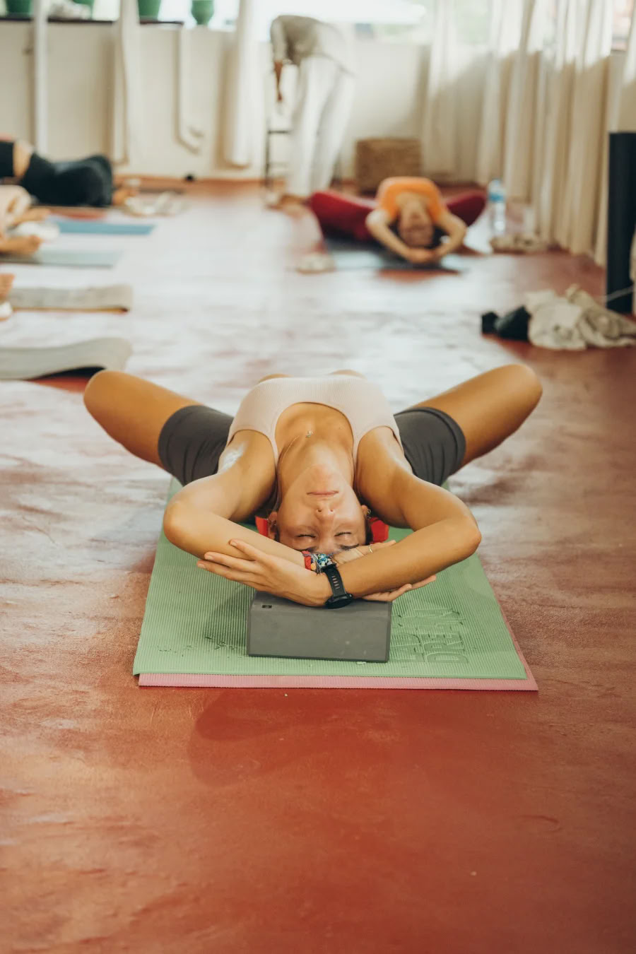 Drop-in-yogaklasser i Varkala, Kerala
