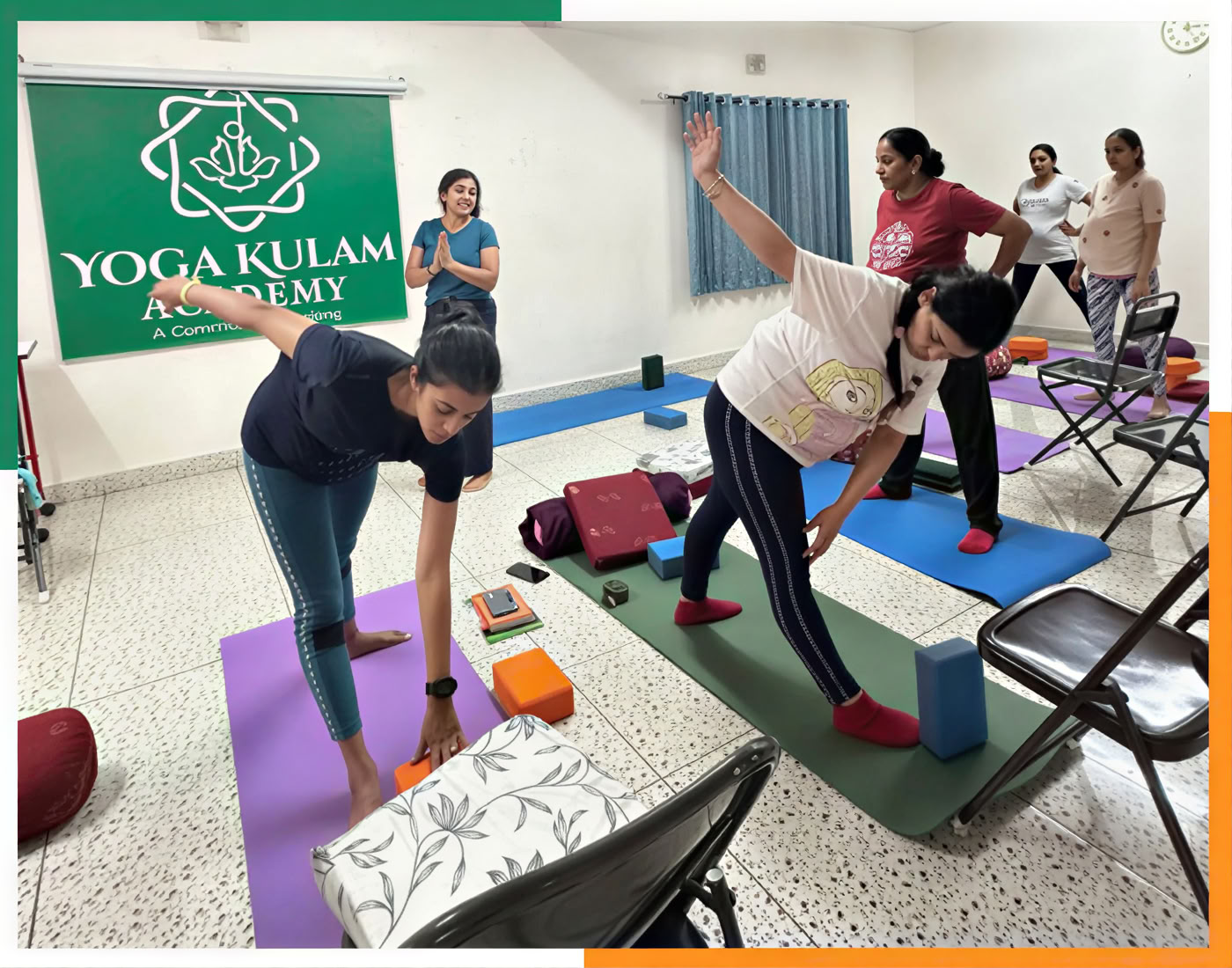 85-timmars lärarutbildningskurs i prenatal och postnatal yoga i Bengaluru