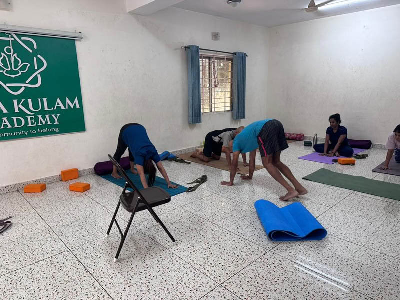 200-timmars helg-yoga TTC i Bengaluru