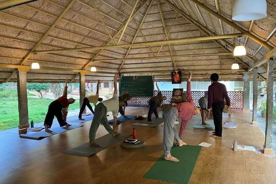 300-timmars yogalärarutbildning i Mysore