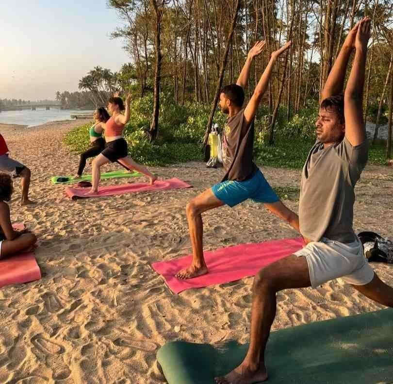 500 timmars yogalärarutbildning i Kerala