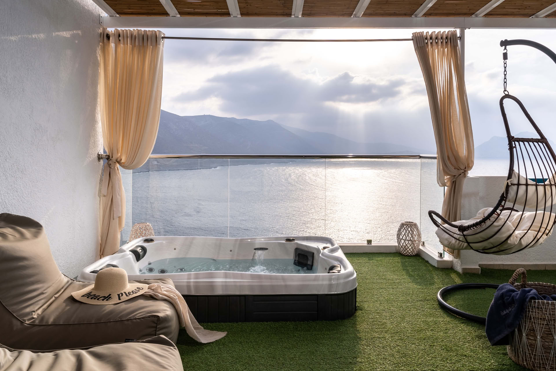 Wellnessretreat i Grekland - RUSSELL JEN