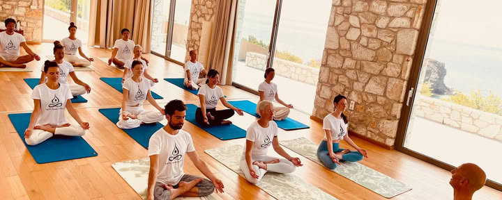 10-dagars / 100-timmars yogaintensivutbildning 07–16 november 2026