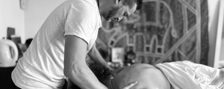 Ayurvedisk massage och terapi