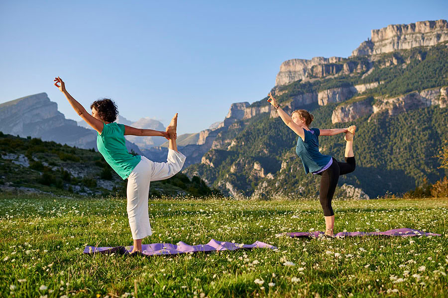 Att börja om på nytt: yoga-, mindfulness-, konst- och naturretreat