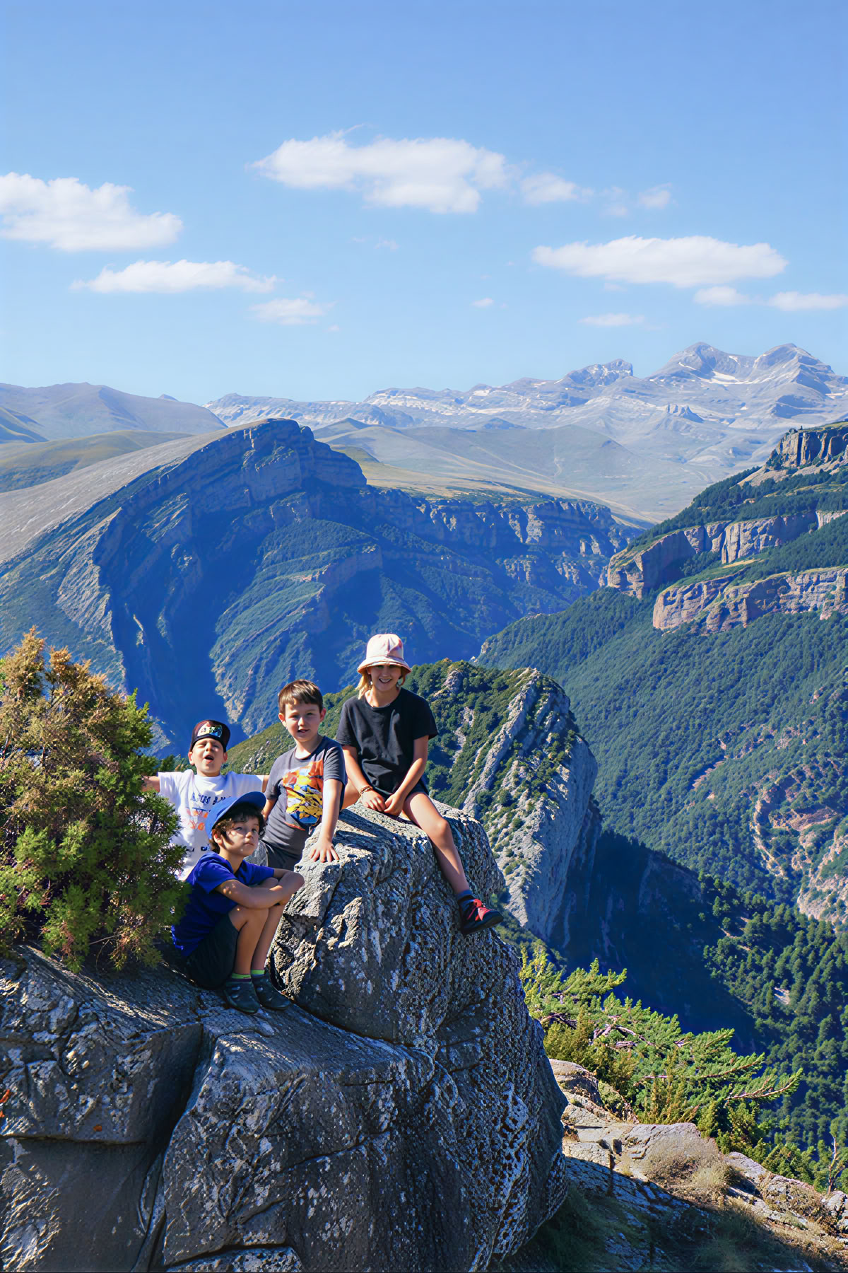 Familjesemestrar: yoga, mindfulness, konst och natur
