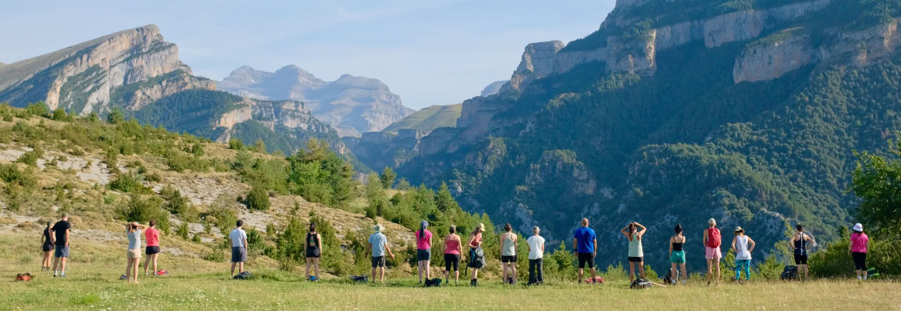 Lång vandrings- och yogaretreat i Sestrales