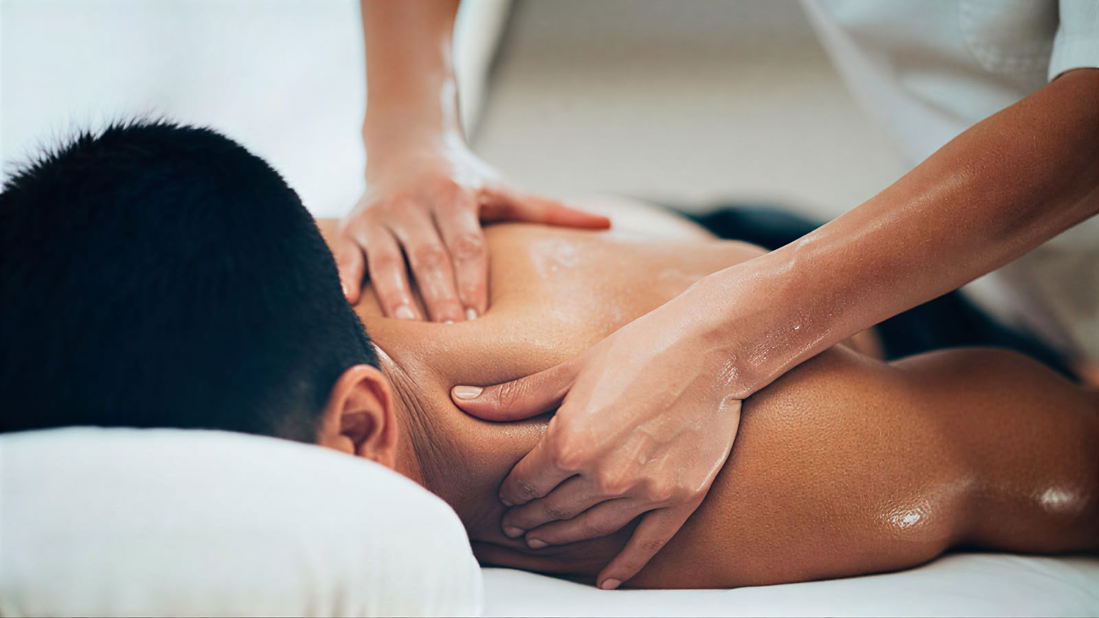 Holistisk kroppsbehandling (massage) utbildning