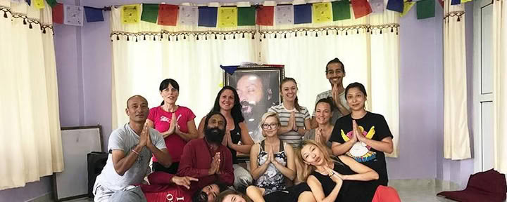 Mellannivå Reikiyoga- och meditationsretreat